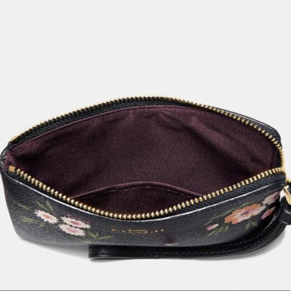 Coach Corner Zip Wristlet Tossed Daisy - Picture 2 of 5